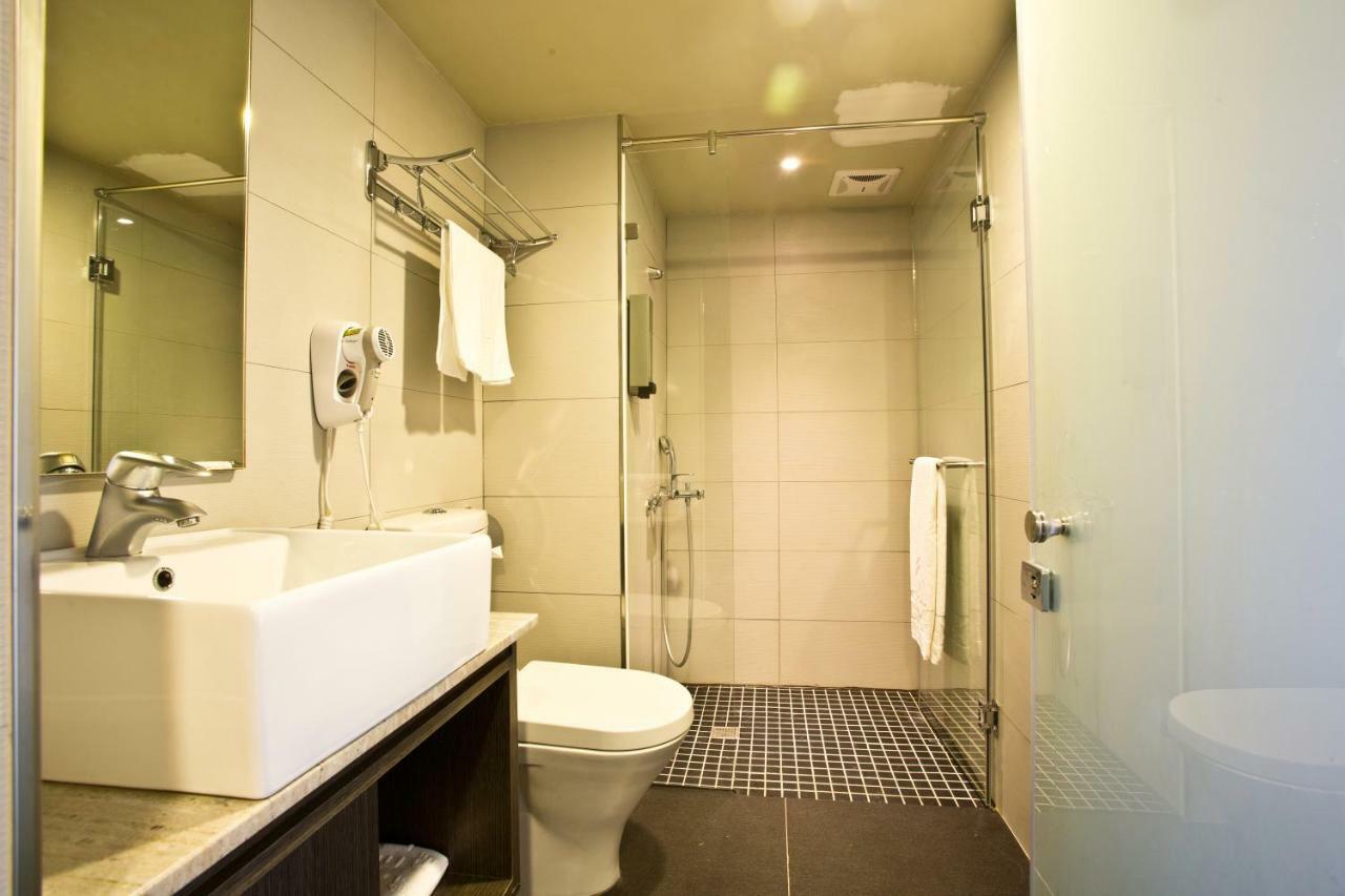 Fine Hotel Гаосюн Екстер'єр фото