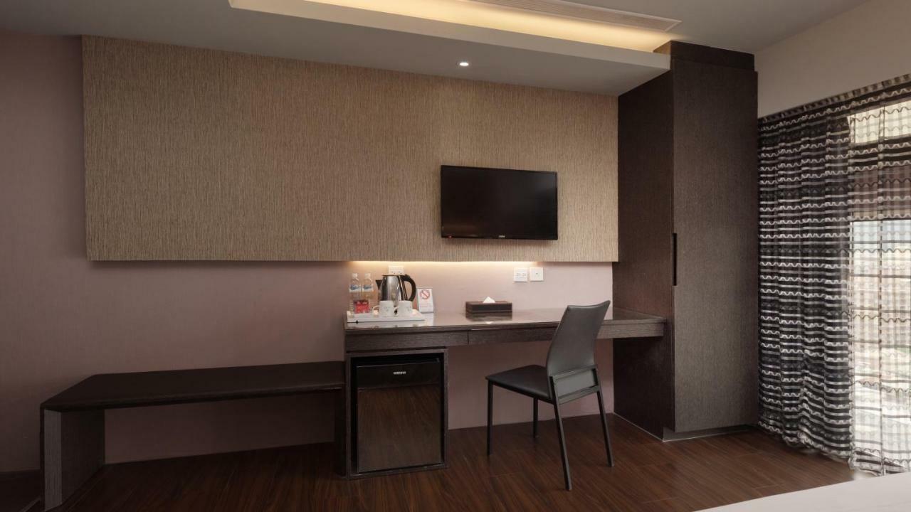 Fine Hotel Гаосюн Екстер'єр фото